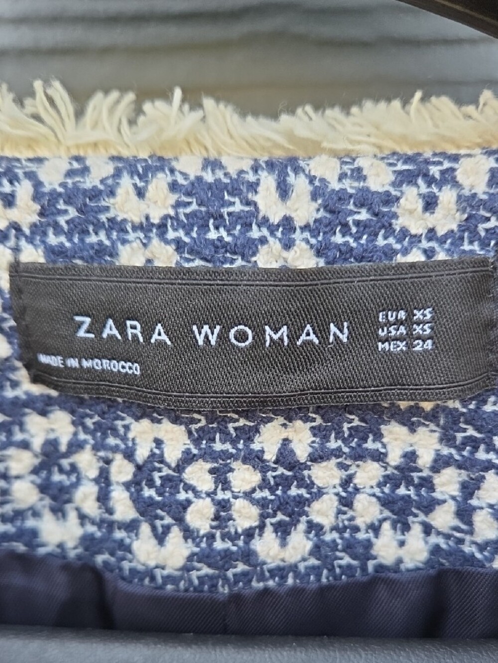 Zara Navy & Cream Bouclé Collarless Long Jacket - Picture 3 of 5
